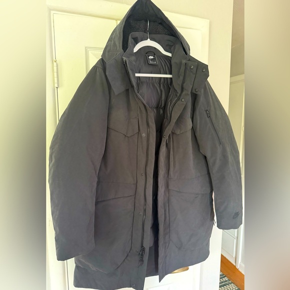 New Nike snow Jacket Sportswear Tech Pack Down Fill Parka Dark Grey Men's Coat - Picture 5 of 16